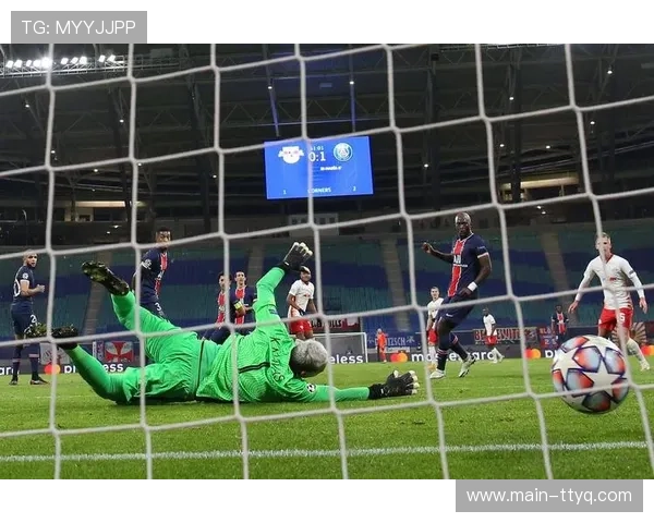 斯特拉斯堡1-2负于巴黎圣日耳曼,帕尼切利点球被扑 斯特拉斯堡1-2负于巴黎圣日耳曼,帕尼切利点球被扑